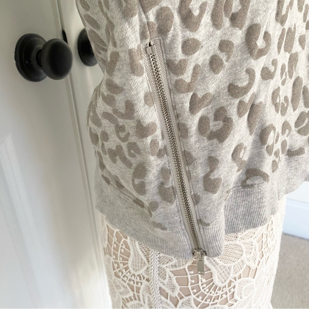 Rails $128 Marlo Leopard Print Side Zip Crewneck … - image 6